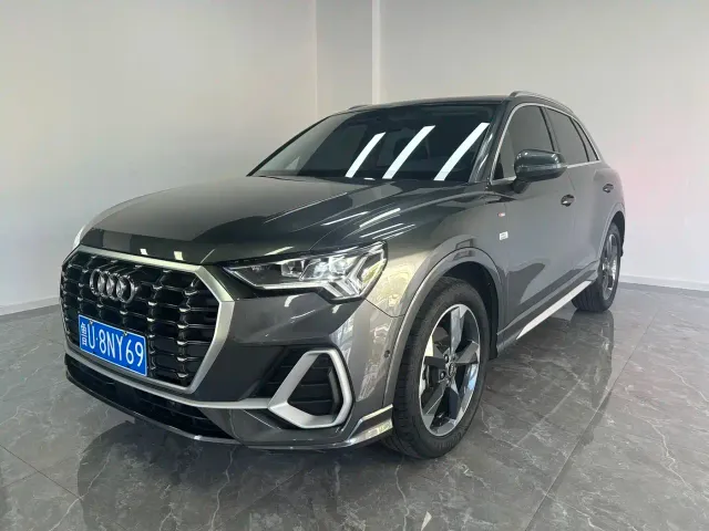 Фотография автомобиля — Audi Q3