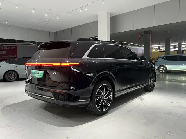 Xpeng G9 — Фото автомобиля 10