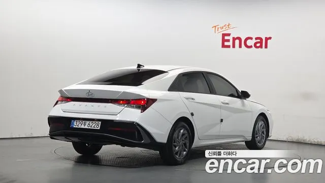 Фотография автомобиля — Hyundai Avante CN7