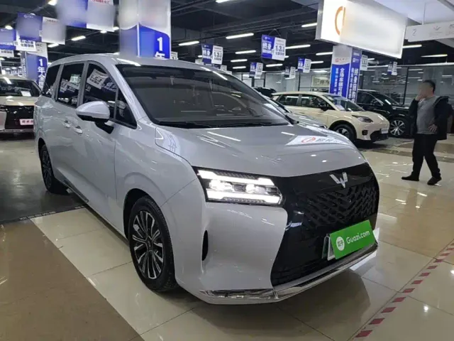 Wuling Starlight 730 — Фото автомобиля 3