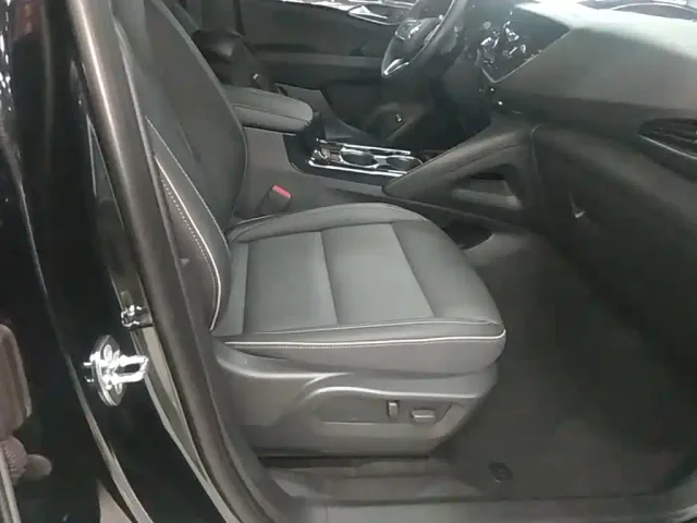 Buick Envision Plus — Фото автомобиля 24