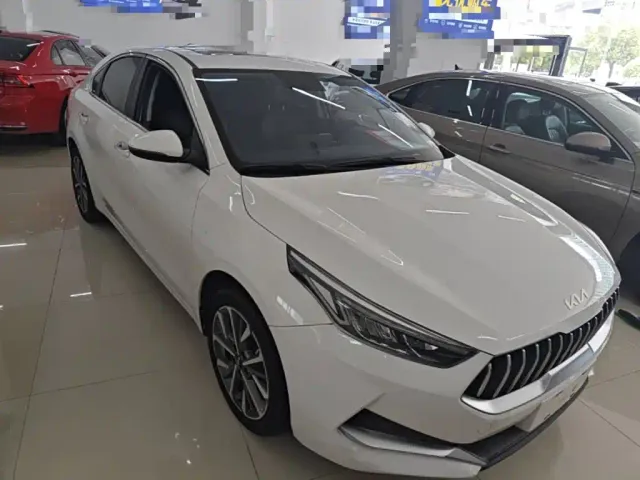 Kia K3 — Фото автомобиля 21