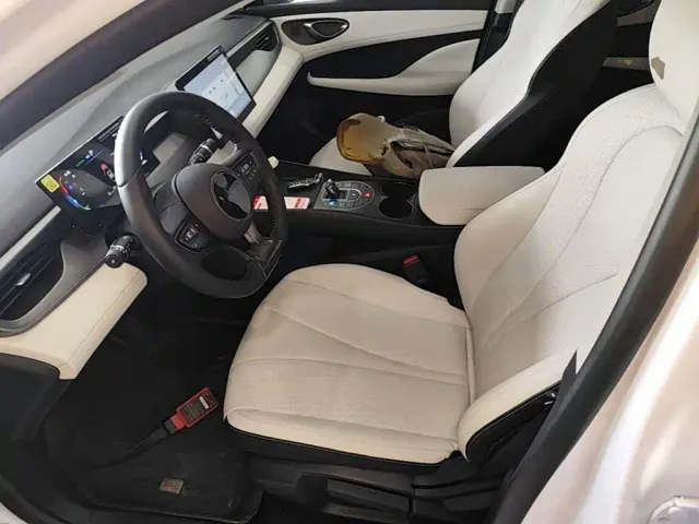 BYD Seal 05 DM-i — Фото автомобиля 14