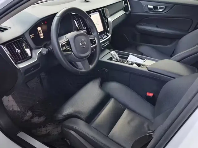 Volvo S60 — Фото автомобиля 5