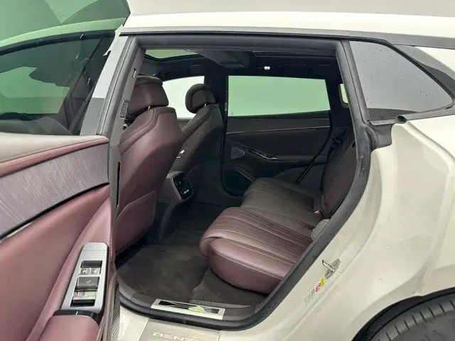 Denza Z9GT — Фото автомобиля 18