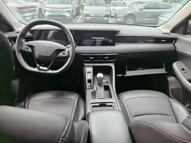 Roewe i5 — Фото автомобиля 21