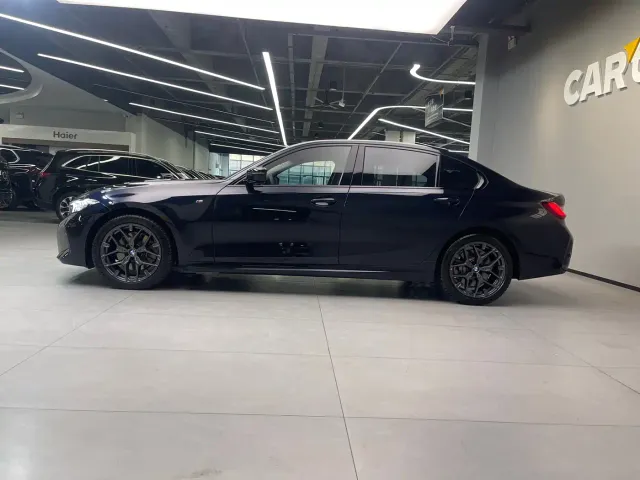 BMW 3 Series — Фото автомобиля 8