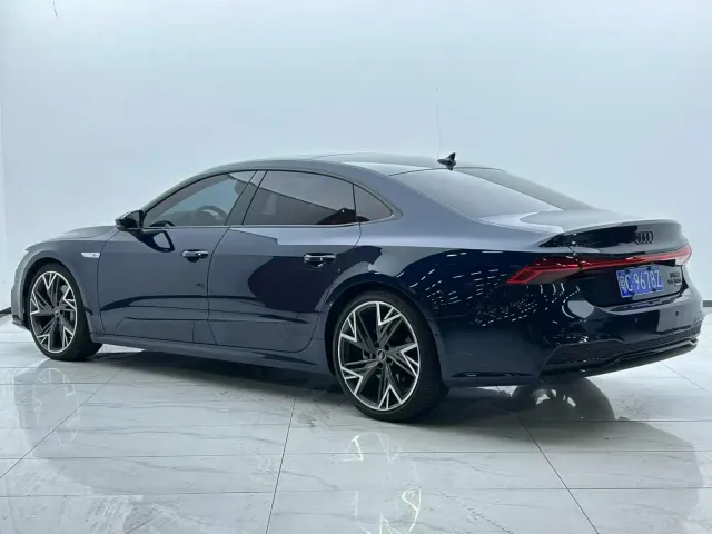 Audi A7L — Фото автомобиля 7