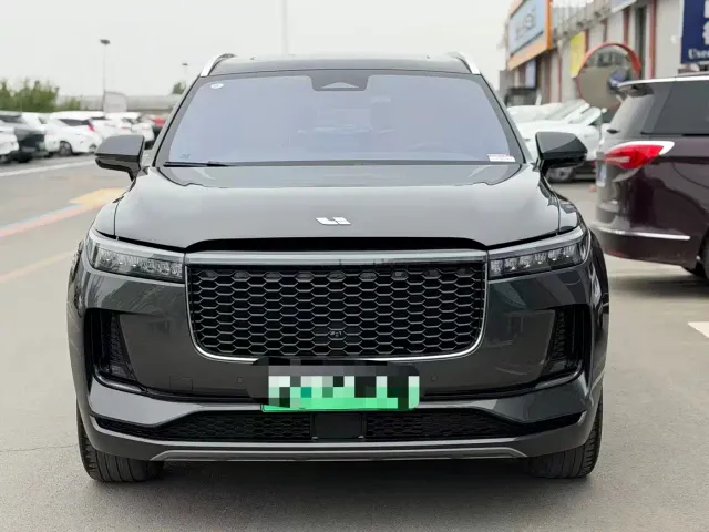 Li Auto ONE — Фото автомобиля 2