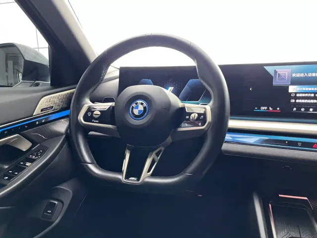 BMW i5 — Фото автомобиля 6