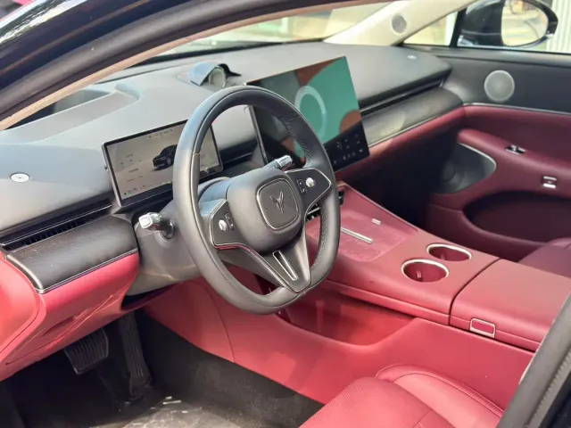 Voyah Auto VOYAH Zhuiguang L 2025 Mid-configuration Model — Фото автомобиля 4