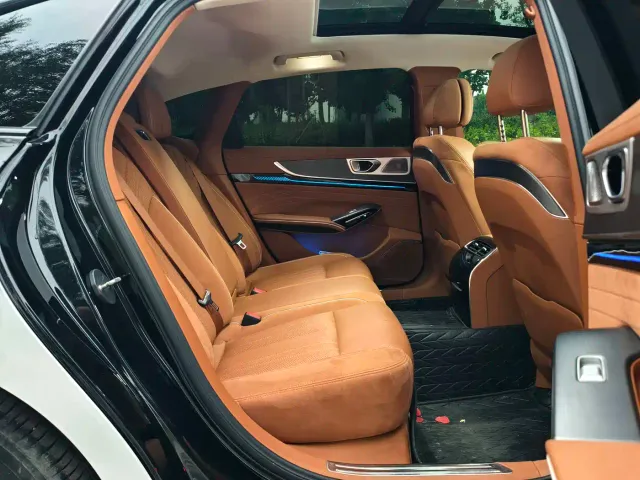 Hongqi H9 — Фото автомобиля 9