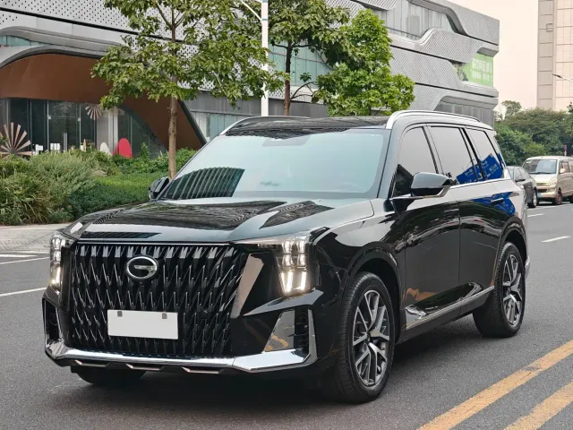 Фотография автомобиля — GAC Trumpchi GS8