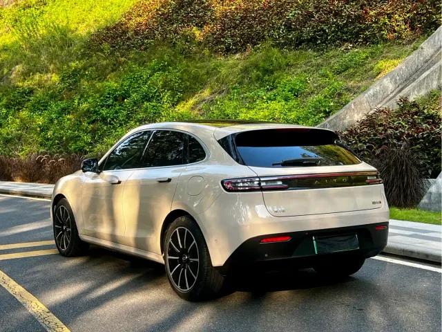 Aito M5 — Фото автомобиля 17