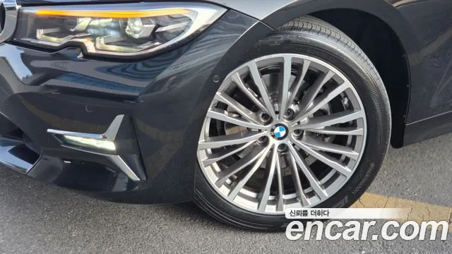 BMW 3-Series 3 серия (G20) 320i Luxury — Фото автомобиля 3
