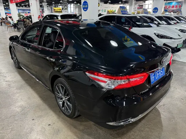 Toyota Camry — Фото автомобиля 9