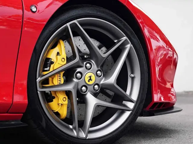 Ferrari F8 — Фото автомобиля 5