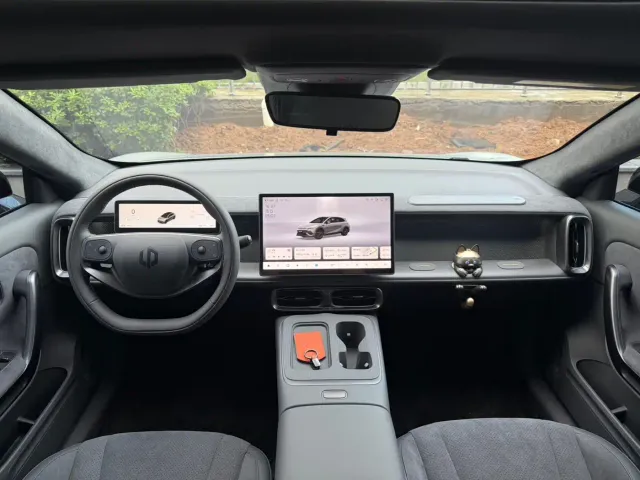 Leapmotor Lafa 5 — Фото автомобиля 10