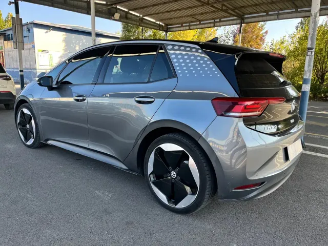Volkswagen ID.3 — Фото автомобиля 12