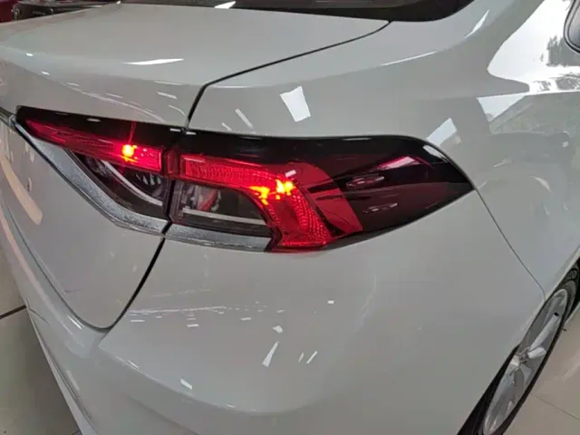 Toyota Corolla — Фото автомобиля 7