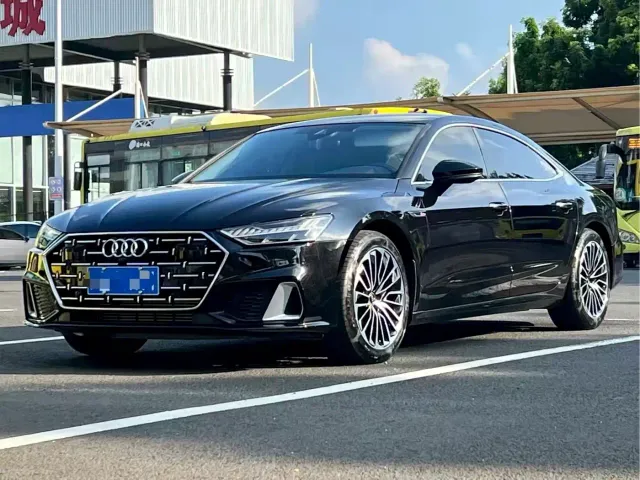 Фотография автомобиля — Audi A7L