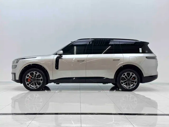Lynk & Co 900 — Фото автомобиля 6