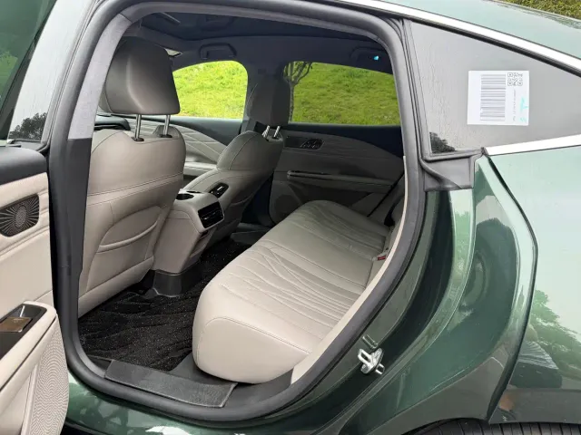 Geely Galaxy Xingyao 8 — Фото автомобиля 6