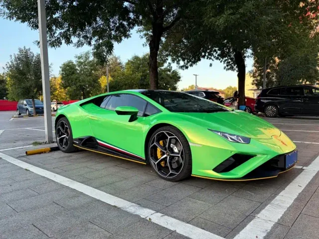 Lamborghini Huracan — Фото автомобиля 3