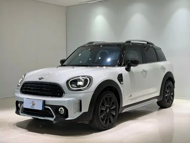 Фотография автомобиля — MINI Countryman