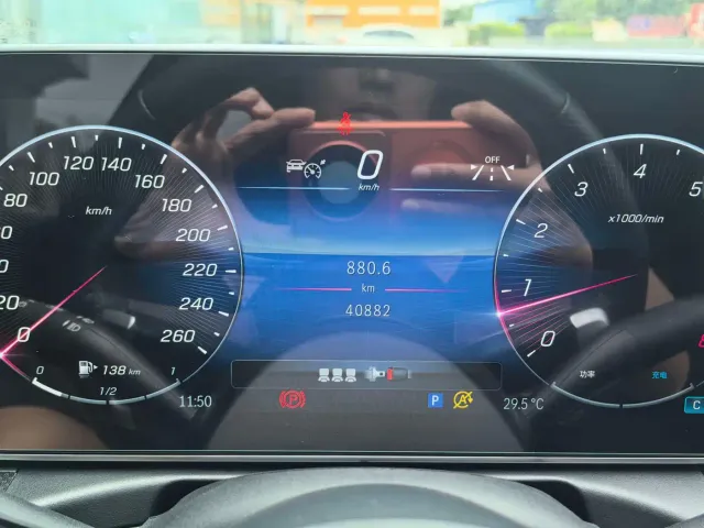 Mercedes-Benz C-Class — Фото автомобиля 10