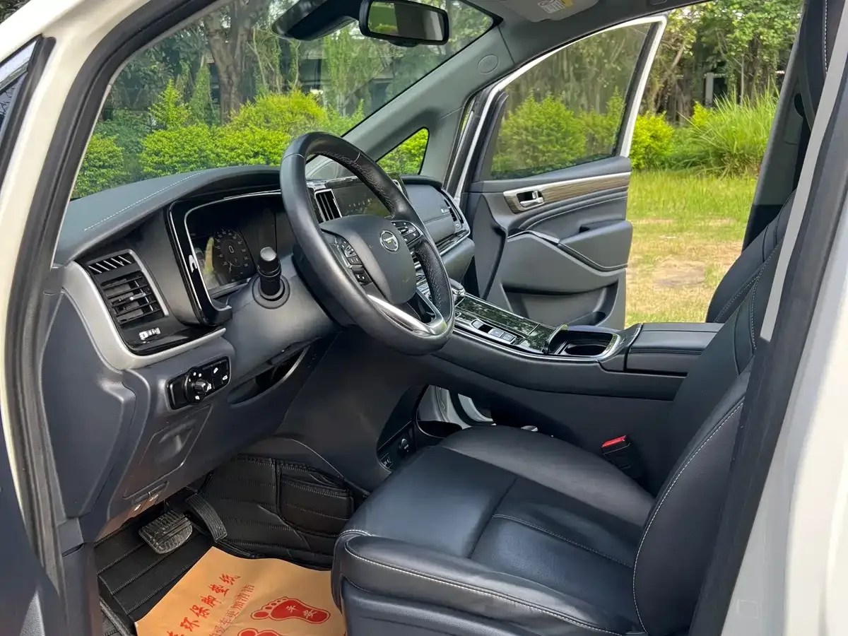 GAC Trumpchi Trumpchi M8 2023 Leading Series 390T Prestige Edition — Фото автомобиля 11