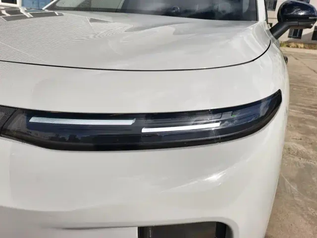 Leapmotor B10 — Фото автомобиля 5