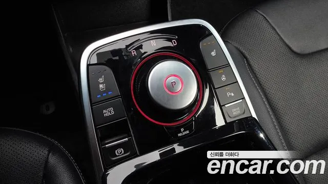 Kia Niro — Фото автомобиля 12