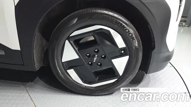 Kia EV3 — Фото автомобиля 6