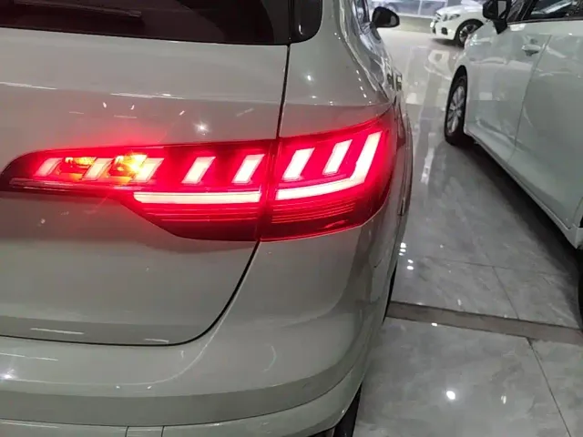 Audi A4 — Фото автомобиля 7