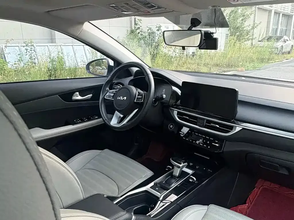 Kia Kia K3 2023 Model 1.5L CVT Luxury Edition — Фото автомобиля 10