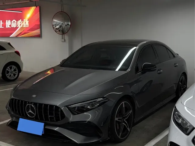 Фотография автомобиля — Mercedes-Benz A-Class AMG