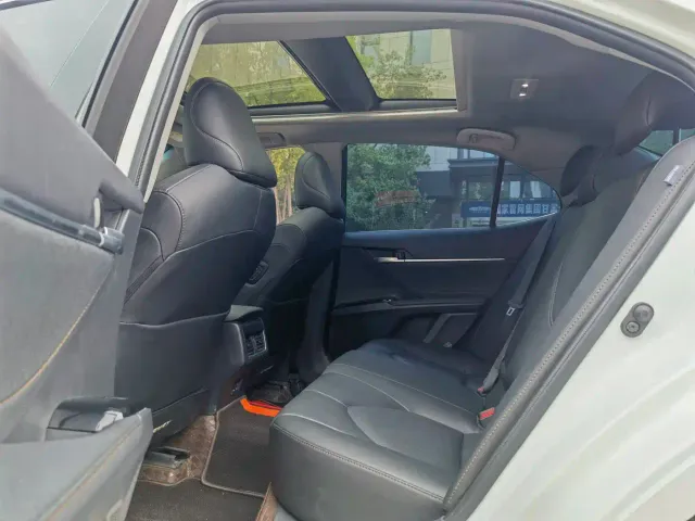 Toyota Camry — Фото автомобиля 14