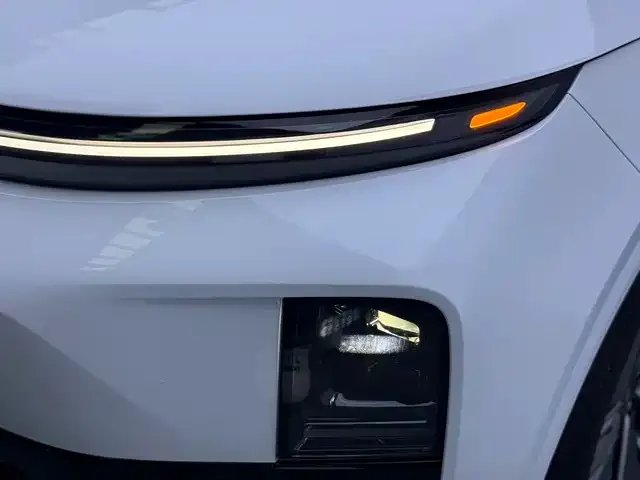 Li Auto L6 — Фото автомобиля 15