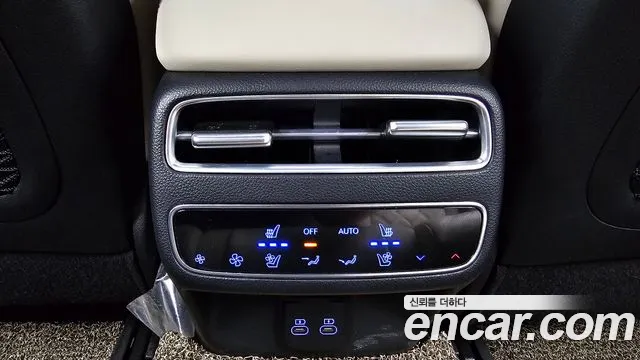 Genesis GV70 — Фото автомобиля 18