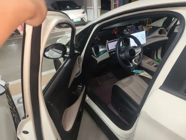 BYD Dolphin — Фото автомобиля 12