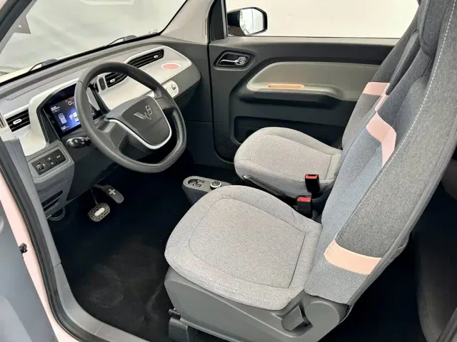 Wuling Hongguang Mini EV — Фото автомобиля 6