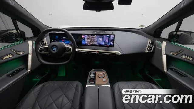 BMW iX — Фото автомобиля 7
