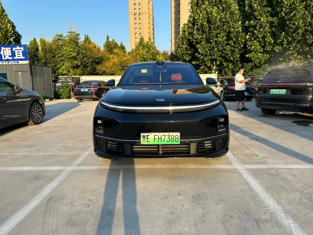 Li Auto L7 — Фото автомобиля 2