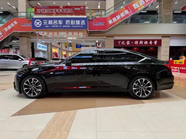 Cadillac CT5 — Фото автомобиля 4