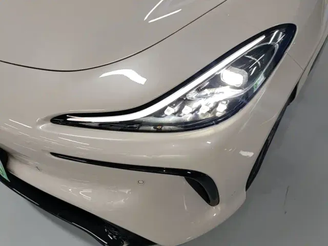 IM Motors LS6 — Фото автомобиля 23