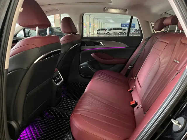 Hongqi H5 — Фото автомобиля 5