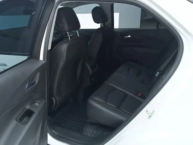 Chevrolet Equinox — Фото автомобиля 11