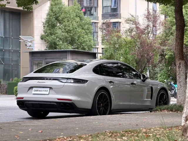 Porsche Panamera — Фото автомобиля 5