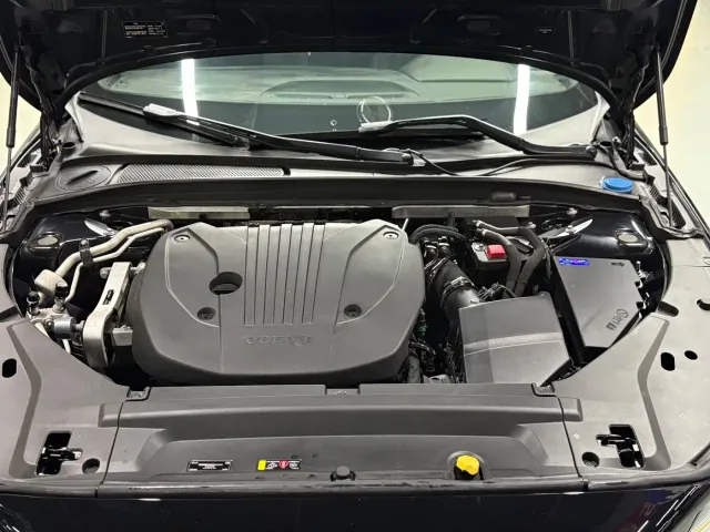 Volvo S90 — Фото автомобиля 29